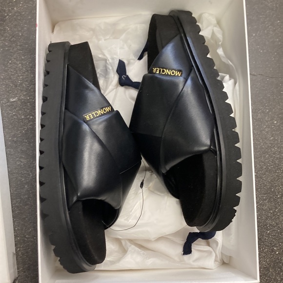 Moncler black slides slippers size 35 size 5 - Picture 5 of 6